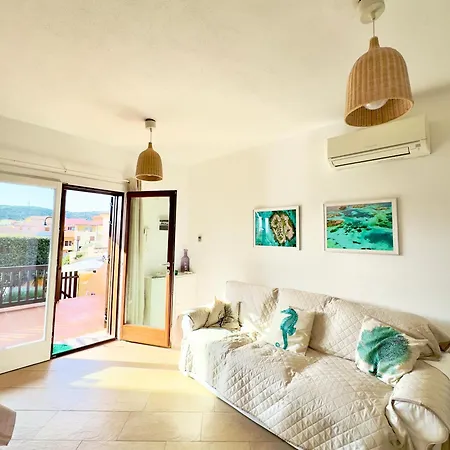 Freedhome Seaview Apartment